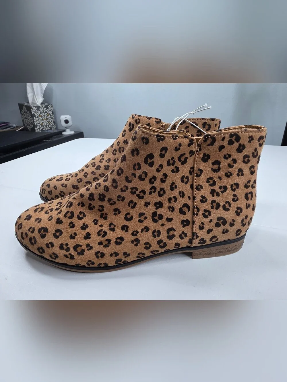 NWT Girls' Opal Leopard Print Zipper Booties Brown Size 4 Cat & Jack 3991-